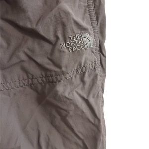 Hiking pants by North face keeps you cool